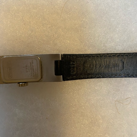 EUC -Vintage Coach Stainless Steel Women's Watch, Black Leather Band, 0169 model - Picture 7 of 9